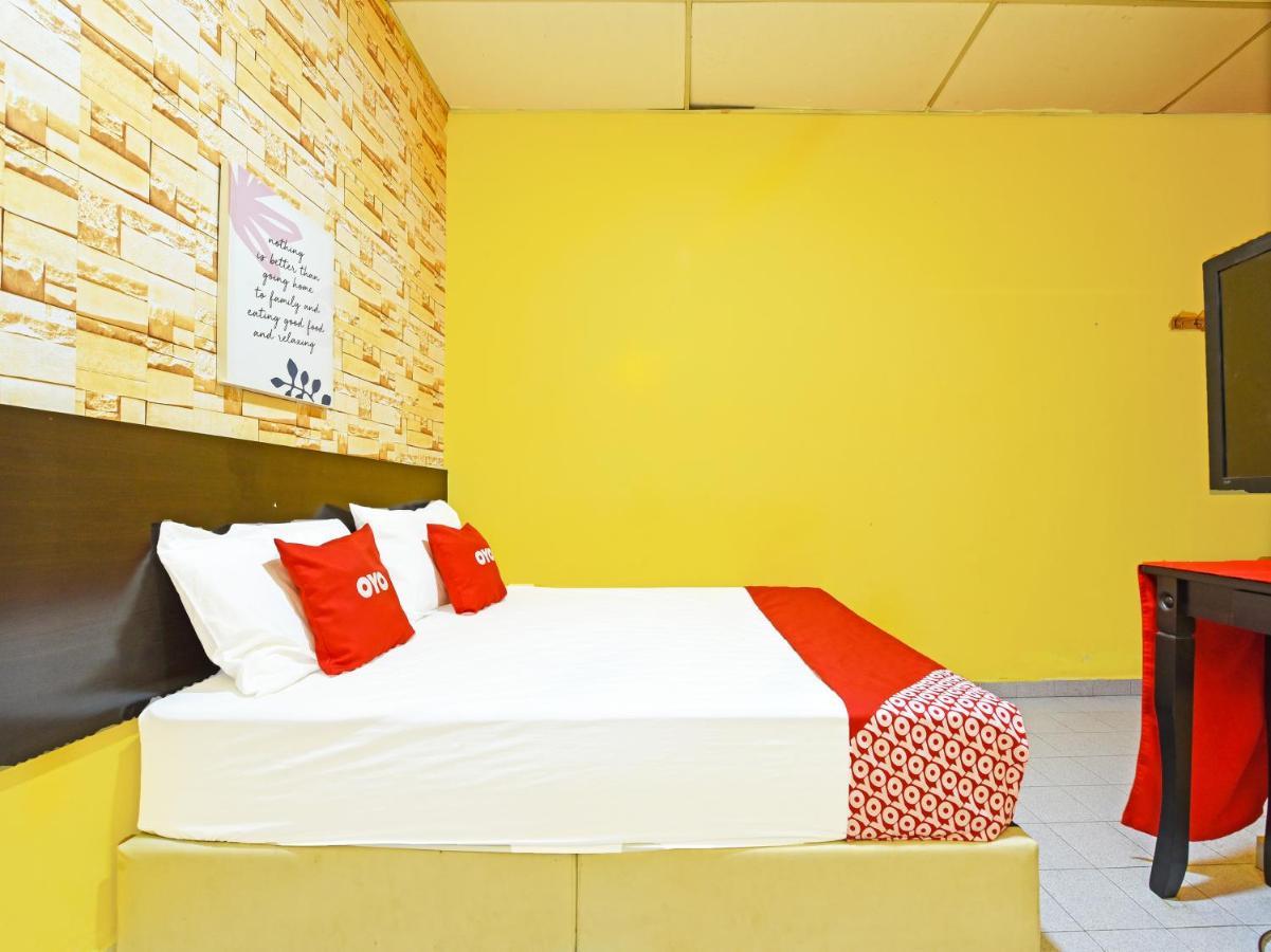 Oyo 90363 Nyamanya Inn Kuantan Kültér fotó
