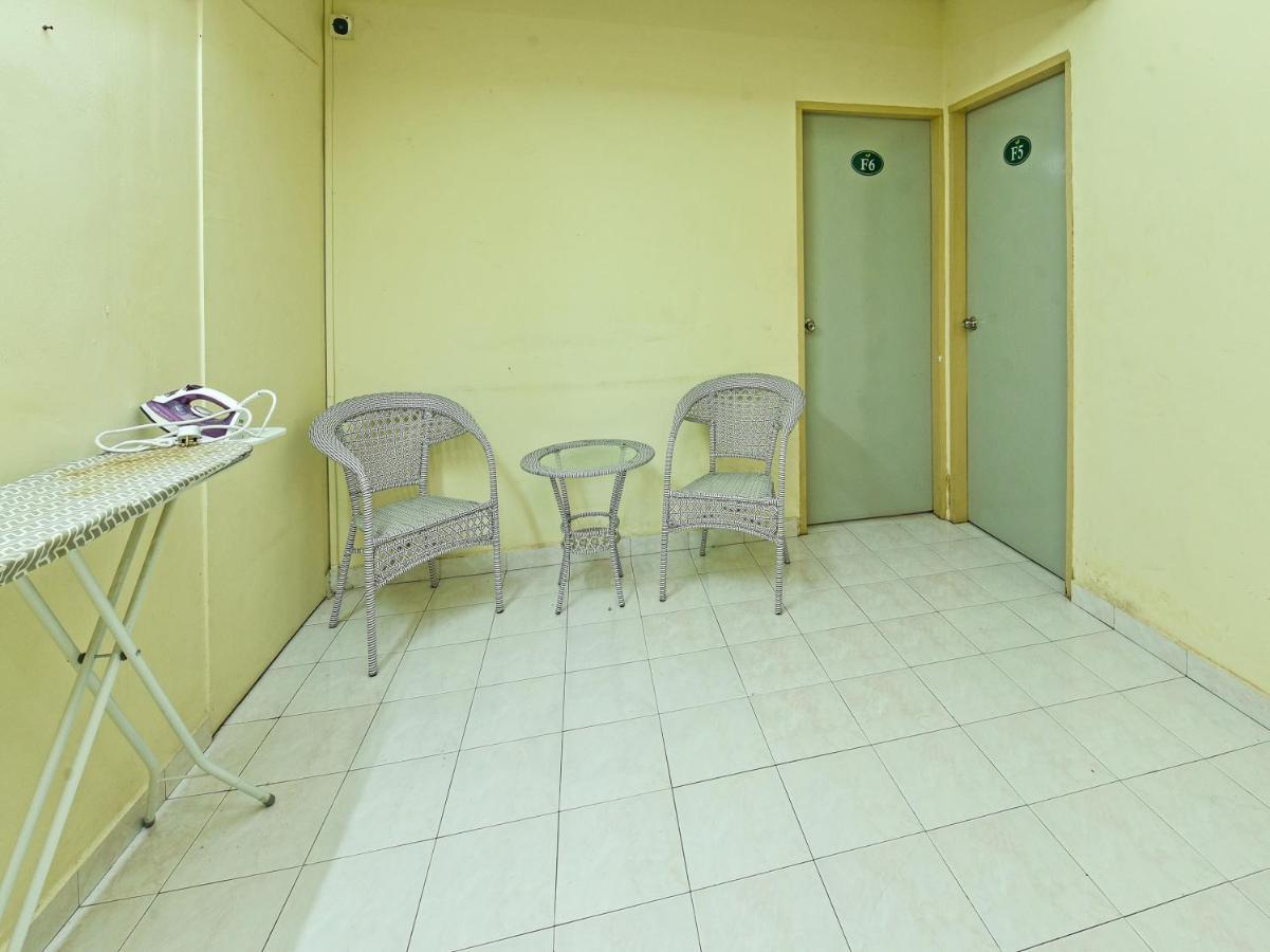 Oyo 90363 Nyamanya Inn Kuantan Kültér fotó