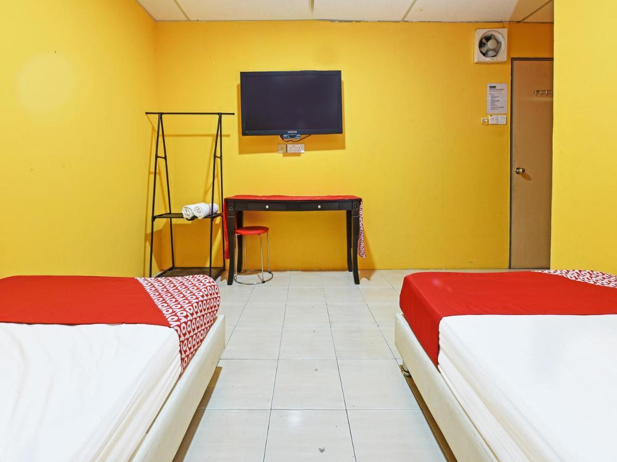 Oyo 90363 Nyamanya Inn Kuantan Kültér fotó